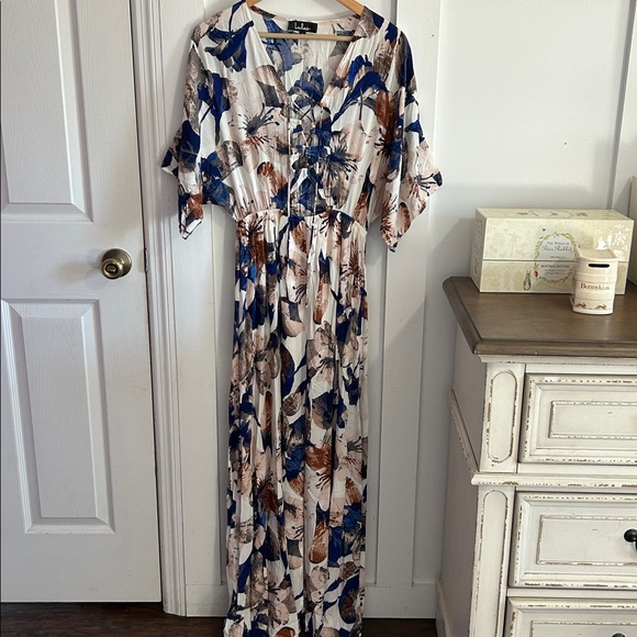 Lulu's Loveliest Of All White Blue Floral Lace Up Maxi Dress Size Small - Picture 2 of 13